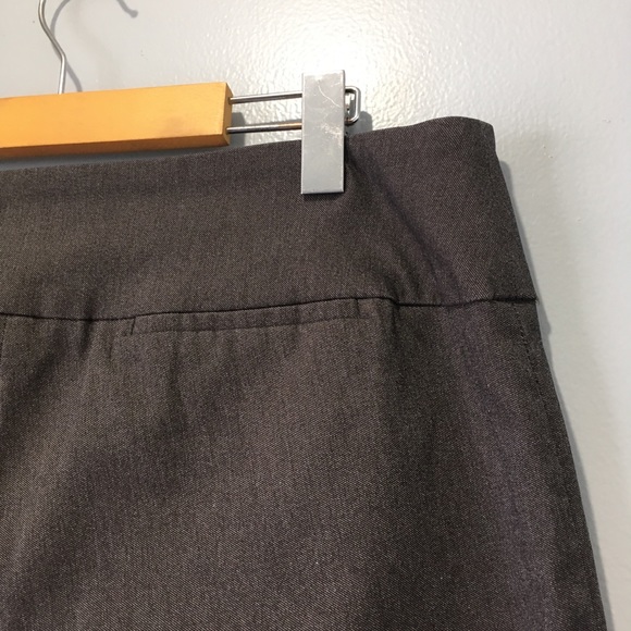 Dalia Stretchy High-Waist Grey Ankle Crop Pants - Picture 6 of 7